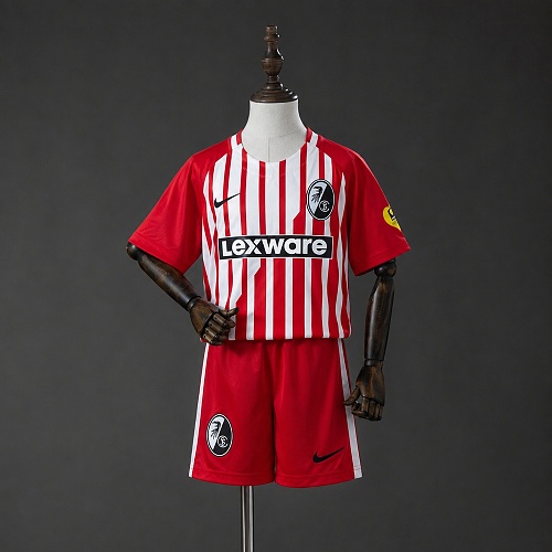 Freiburg 26/27 Titular Kids Kit Tamanho 16-28
