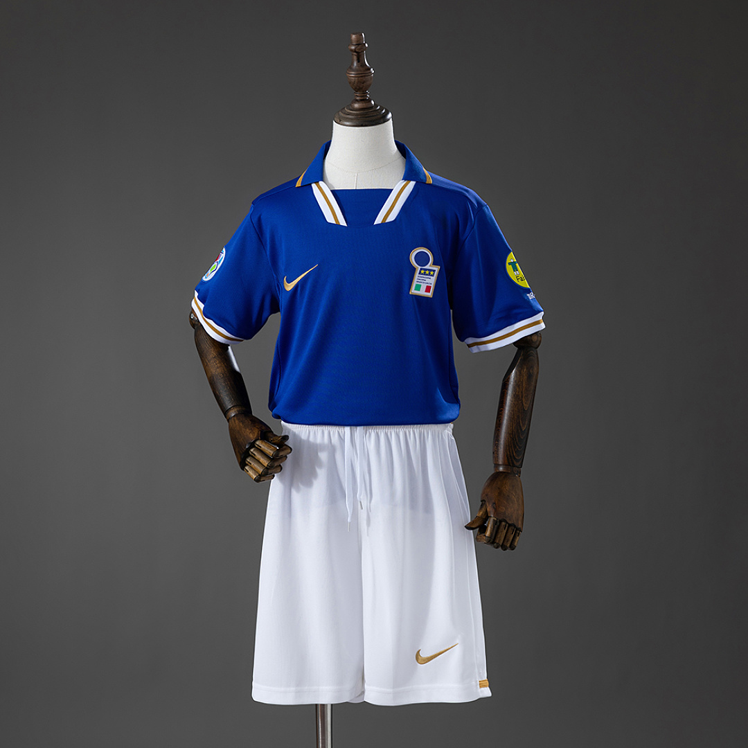 Italy 1996 Titular Retrô Kit infantil Tamanho 16-28, foto 1
