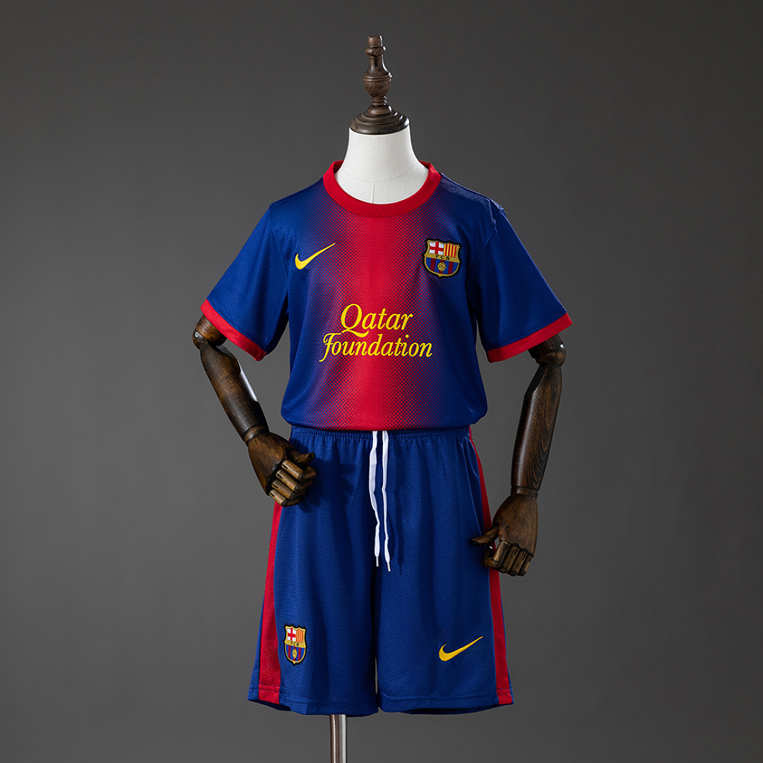 Barcelona 12/13 Titular Retrô Kit infantil Tamanho 16-28, foto 1