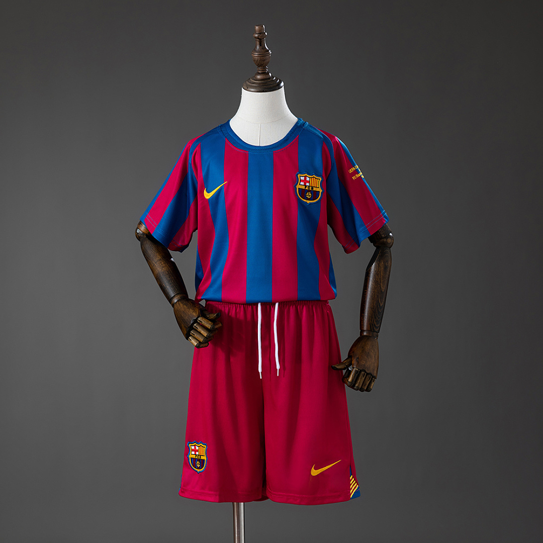 Barcelona 05/06 Titular (UEFA Champions League) Retrô Kit infantil Tamanho 16-28, foto 1