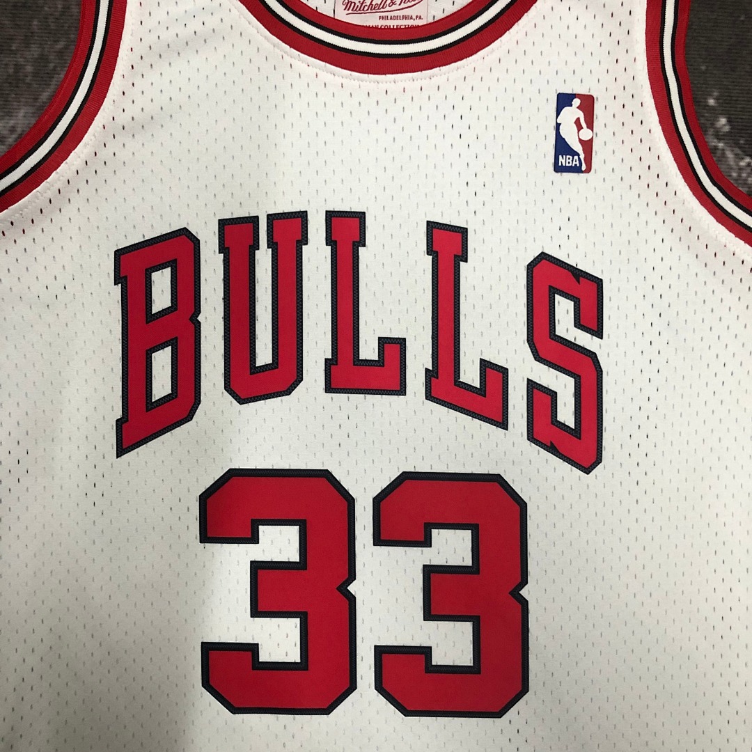 MN热压复古球衣:SW公牛队98赛季白色33号 皮蓬, foto 19