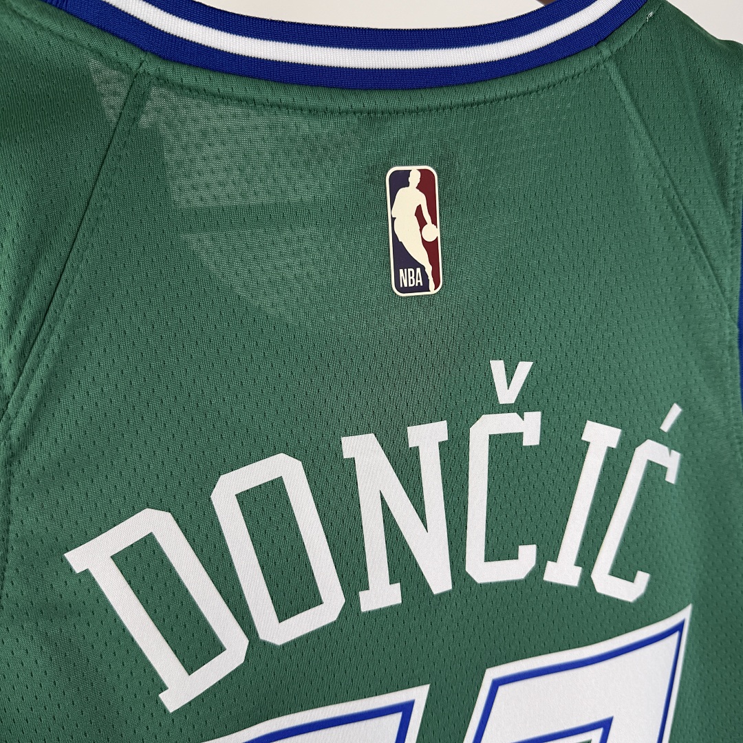 Dallas Mavericks 25/26 Retrô #77 Luka Doncic Camisa Verde, foto 4
