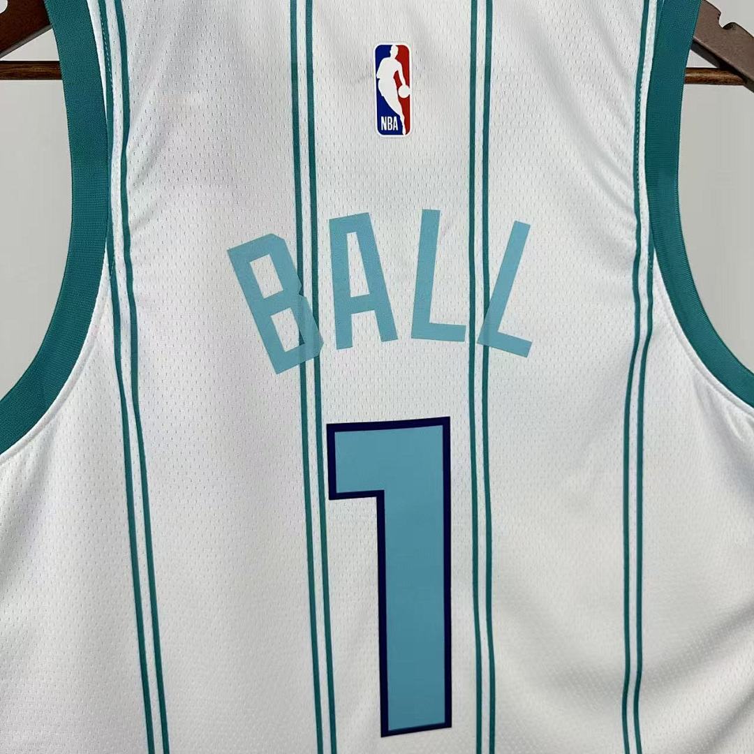 Charlotte Hornets 22/23 Casa #1 LaMelo Ball Camisa Branca, foto 7