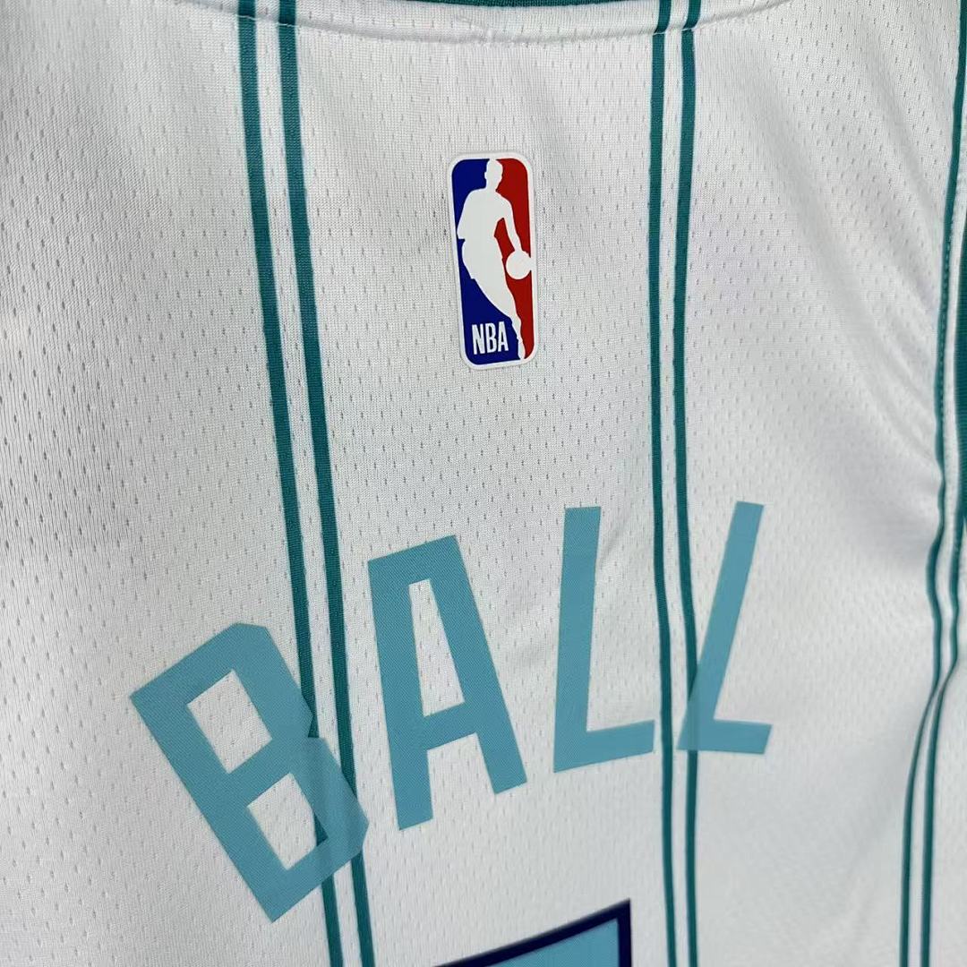 Charlotte Hornets 22/23 Casa #1 LaMelo Ball Camisa Branca, foto 8