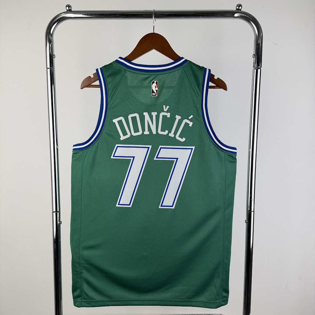 Dallas Mavericks 25/26 Retrô #77 Luka Doncic Camisa Verde, foto 10