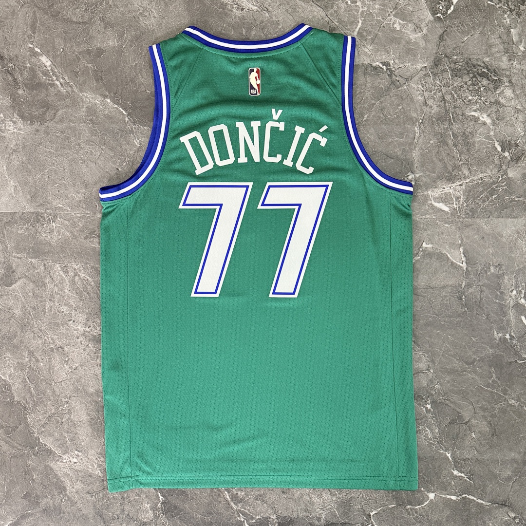 Dallas Mavericks 25/26 Retrô #77 Luka Doncic Camisa Verde, foto 8