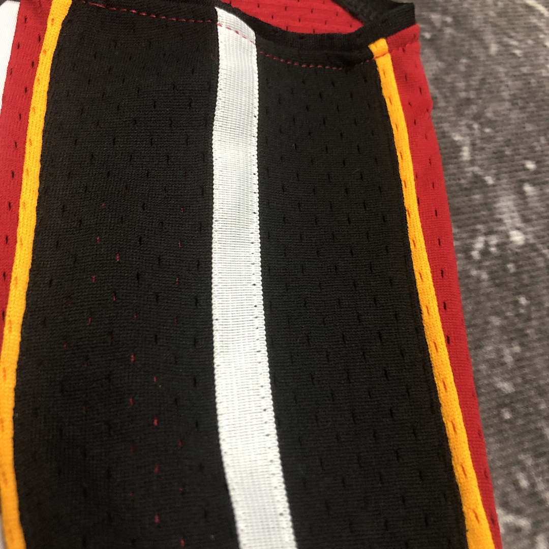 MN热压复古球衣:SW 热火队05/06赛季 红色 3号韦德, foto 13