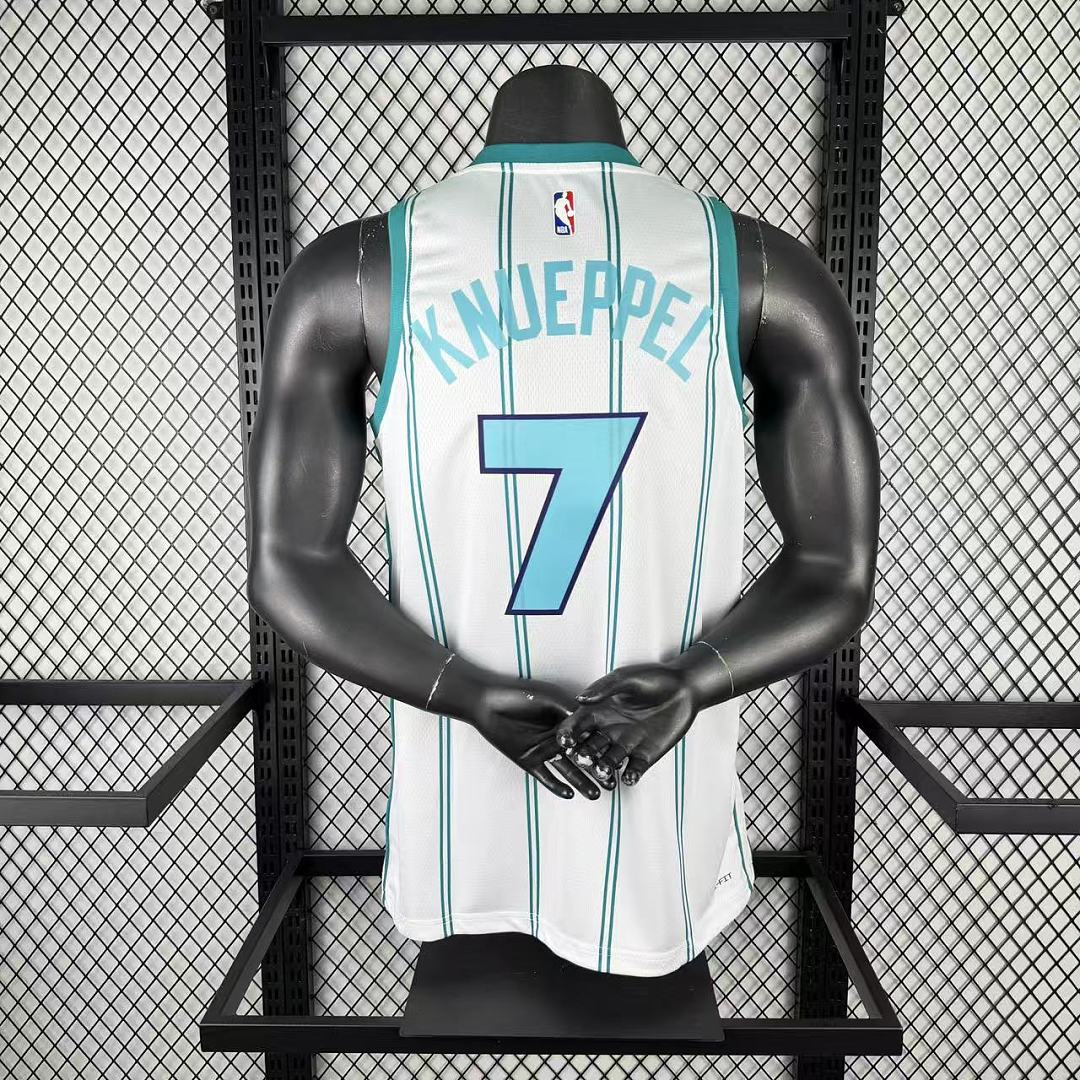 Charlotte Hornets Casa #7 Camisa Branca, foto 1