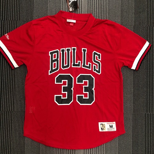 Mitchellness 公牛队 红色 33号 皮蓬 复古网眼短袖