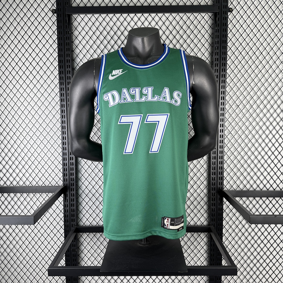 Dallas Mavericks 25/26 Retrô #77 Luka Doncic Camisa Verde, foto 1
