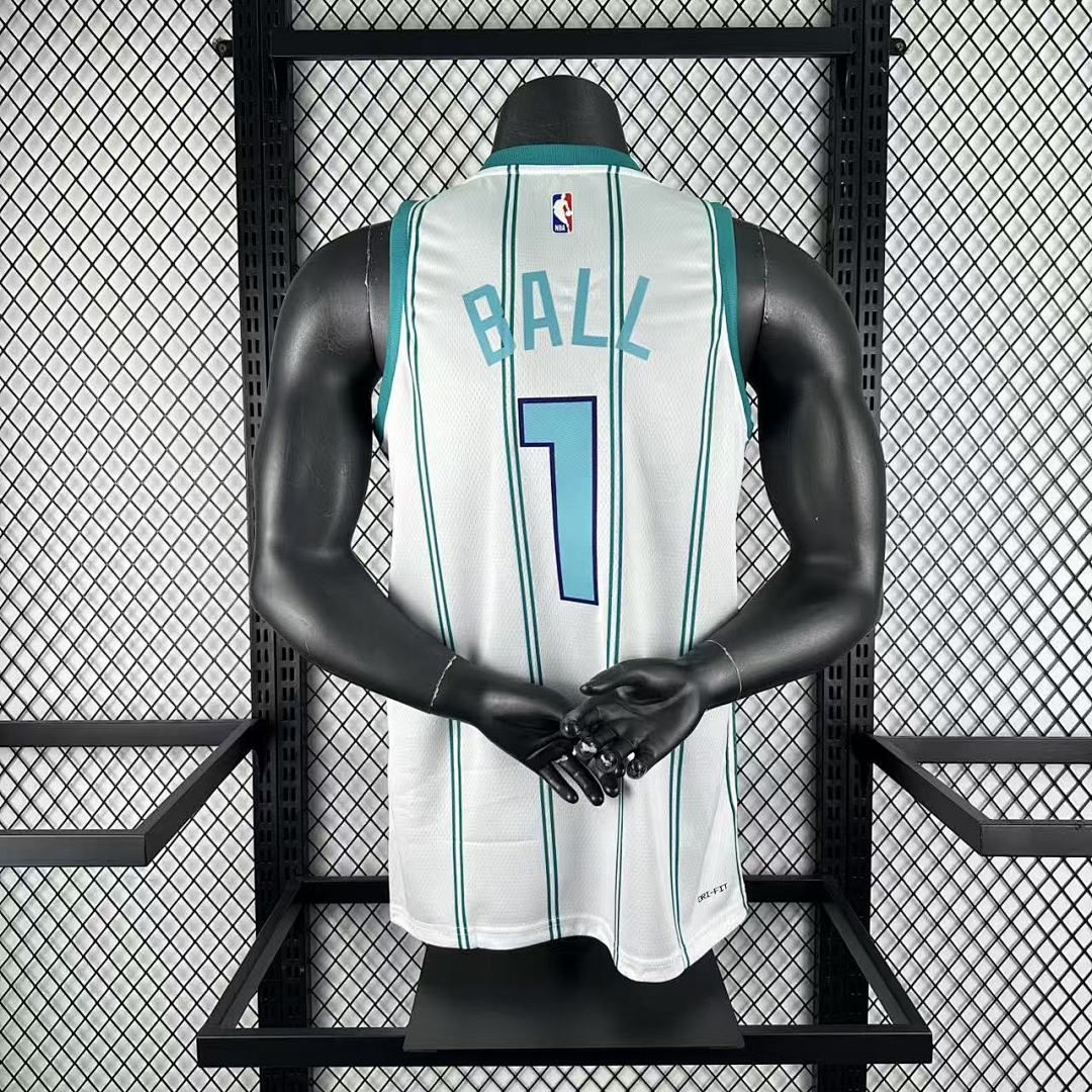 Charlotte Hornets 22/23 Casa #1 LaMelo Ball Camisa Branca, foto 10